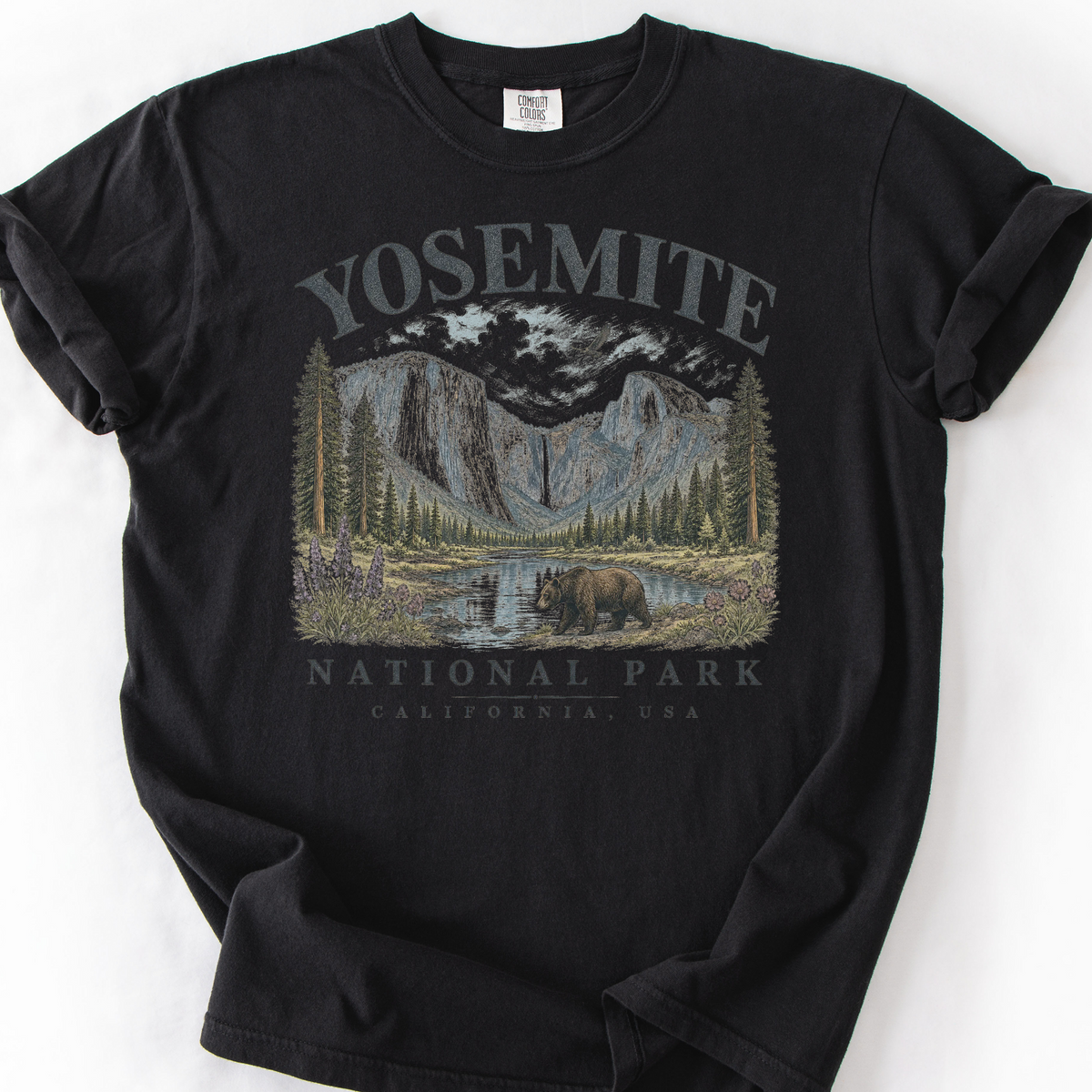 Yosemite National Park T-Shirt — Black